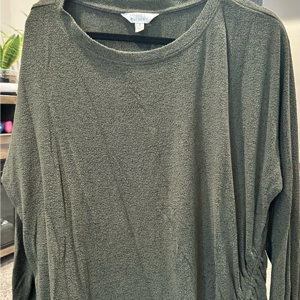 Market & Spruce Women's Dark Green Long Sleeve Top